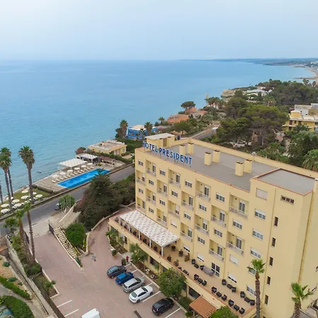 President Sea Palace Hotel